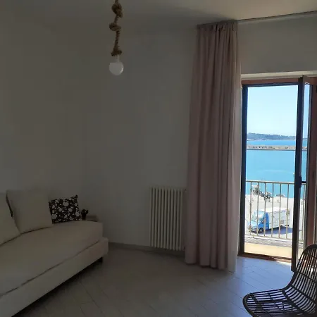 Molo San Lorenzo Vieste